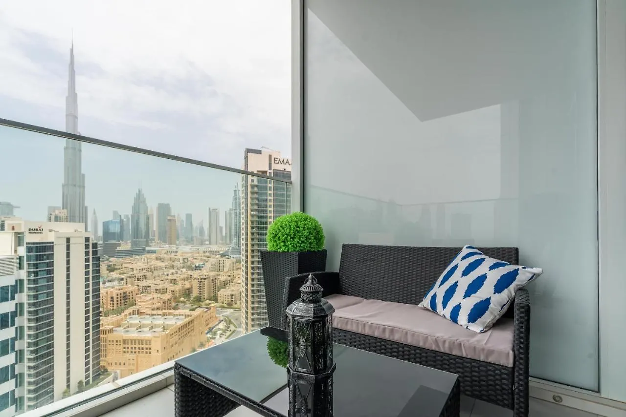 Ultimate Stay / 4 Beds / Burj Khalifa View / Ultra Modern / Business Bay ドバイ