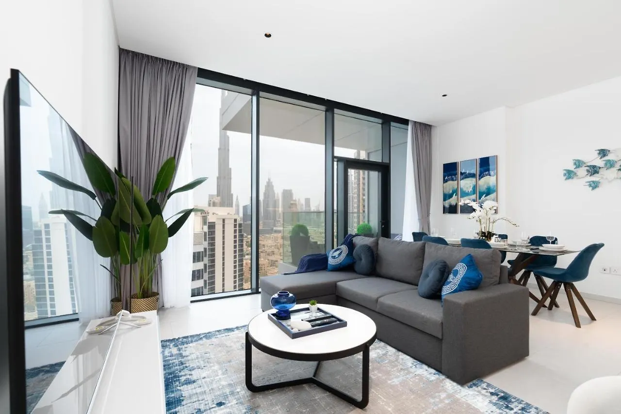 Ultimate Stay / 4 Beds / Burj Khalifa View / Ultra Modern / Business Bay location