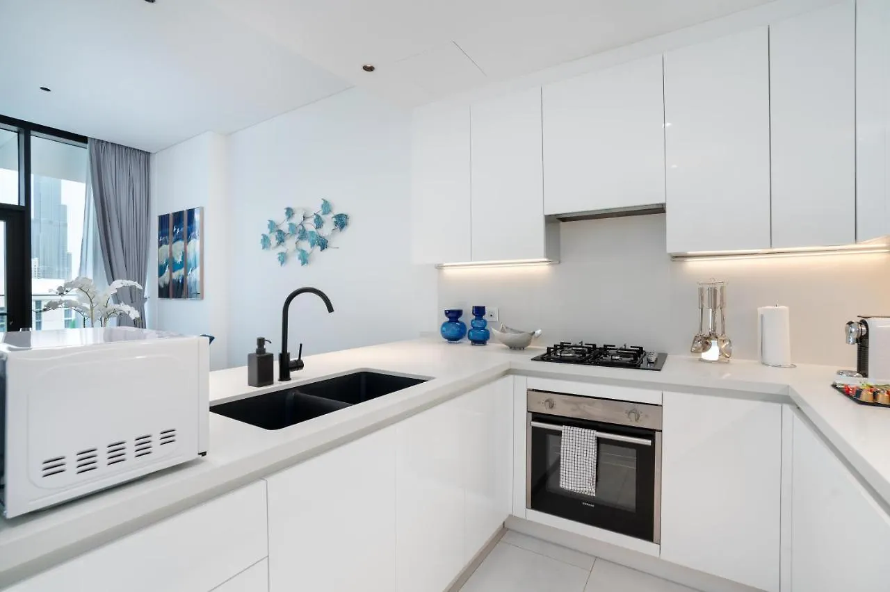 Ultimate Stay / 4 Beds / Burj Khalifa View / Ultra Modern / Business Bay Dubai Apartment